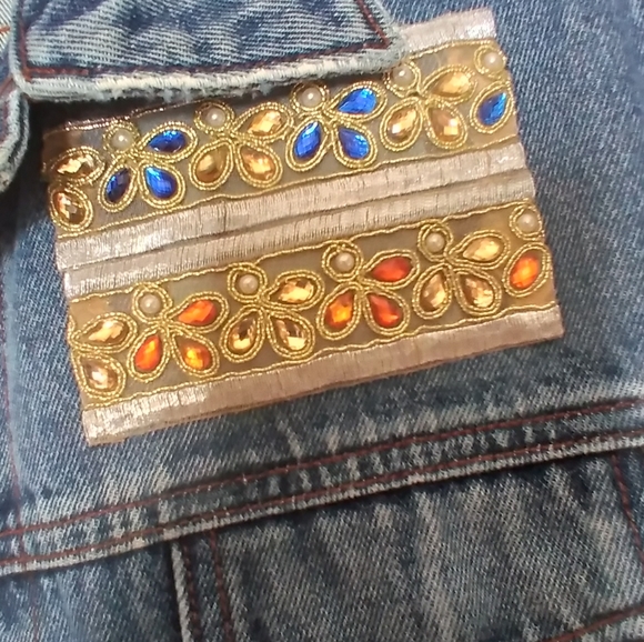 Vintage 3/4 Length Sleeve Jean Jacket by Roots - Picture 10 of 12